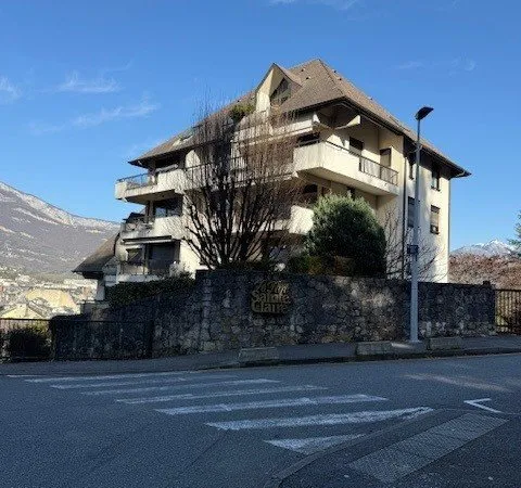 CHAMBERY Bellevue, garage sécurisé à louer