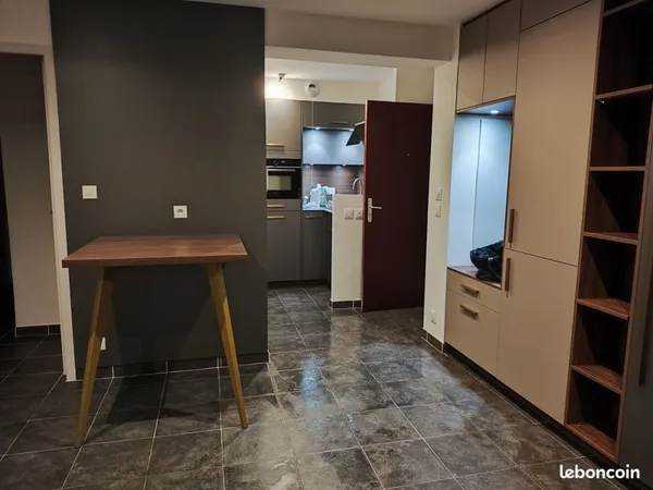 A louer T2 à l'année quartier Aspretto
