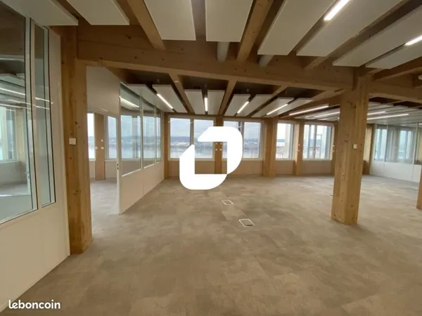 Bureau 421 m²
