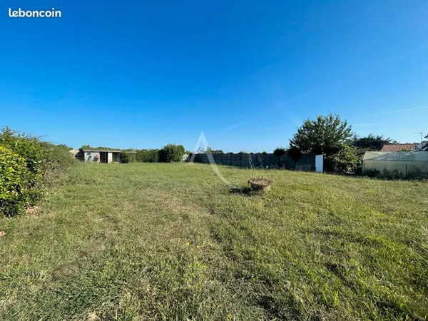 Terrain 819 m² SAINT VINCENT SUR JARD