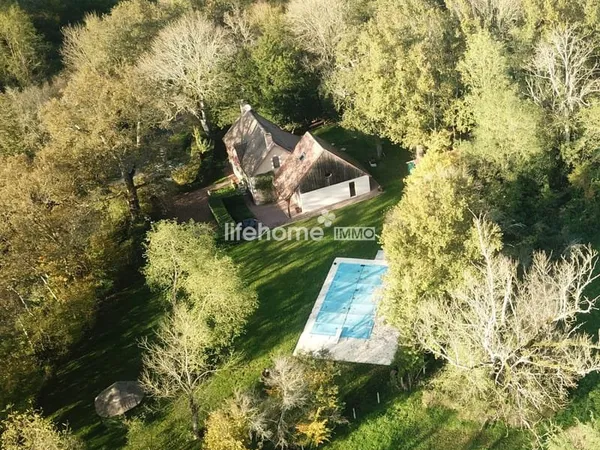 Propriété avec vie de plain pied sur plus de 6000m2 terrain