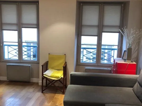 2 pièces rue Charlot