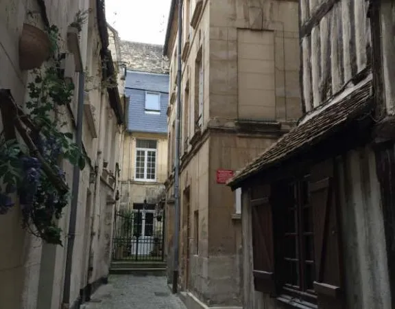 Studio 1 pièce 12 m²