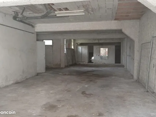 Parking 60 m² L Isle Jourdain