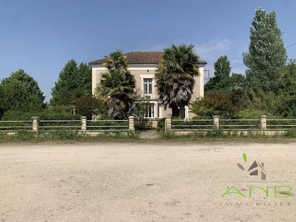 Maison 13 pièces 250 m²