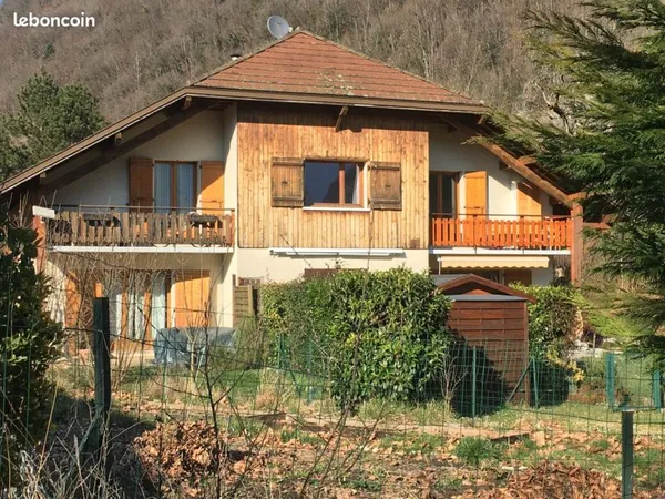 Bel appartement à Doussard à louer