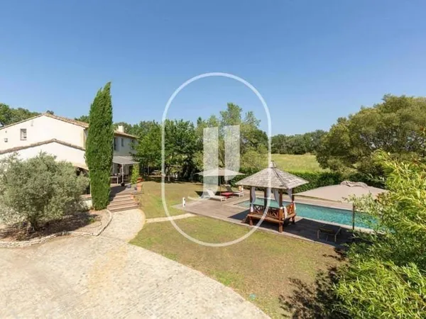 Villa 5 pièces 174 m²
