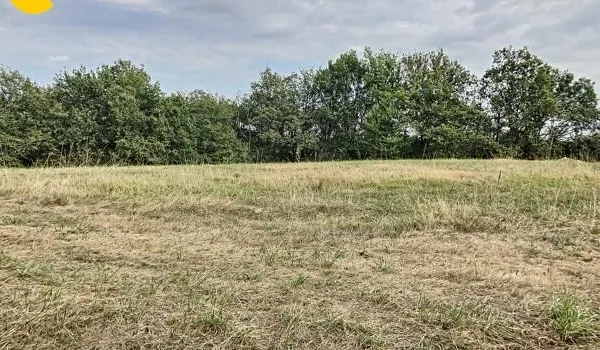 Terrain 1470 m²
