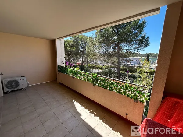 2 PIECES A ROQUEBRUNE