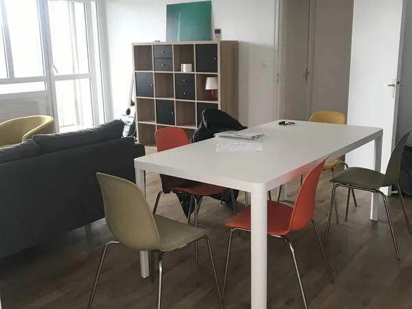 Chambre meublée en colocation - Quartier Joliverie / Lion d'Or