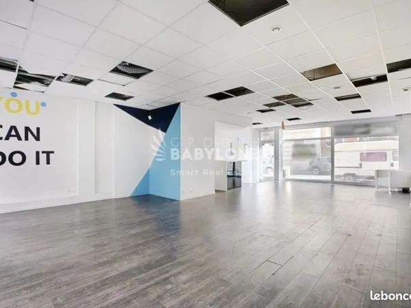 Local commercial 300 m²