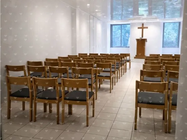 À louer : Local polyvalent de 65 m² - Idéal pour réunions ou conférences, salle église