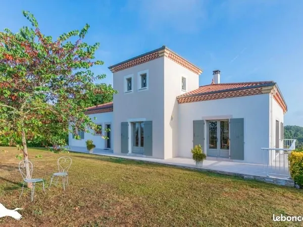 Villa 7 pièces 224 m²