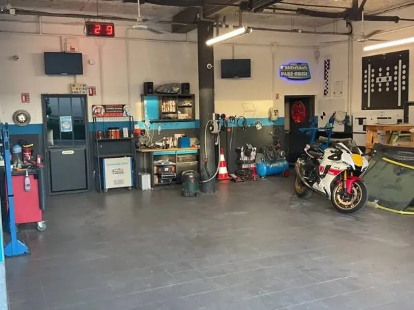 Local commercial 112 m²