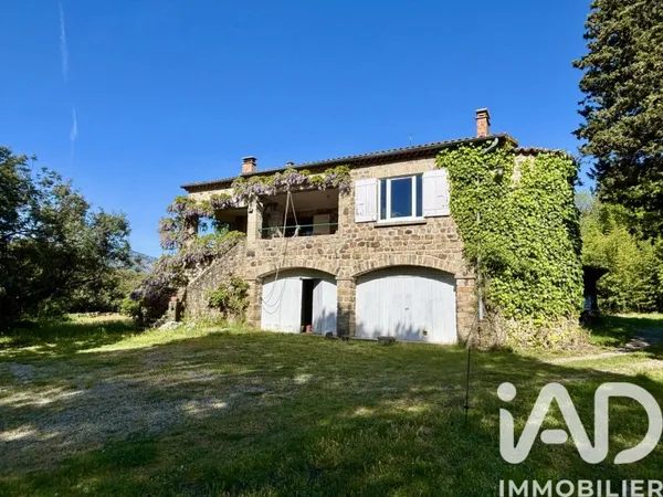 Maison 12 pièces 250 m²