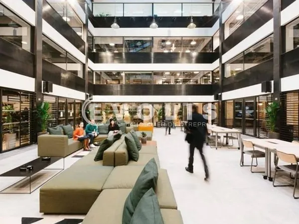 Bureaux 1084 m²