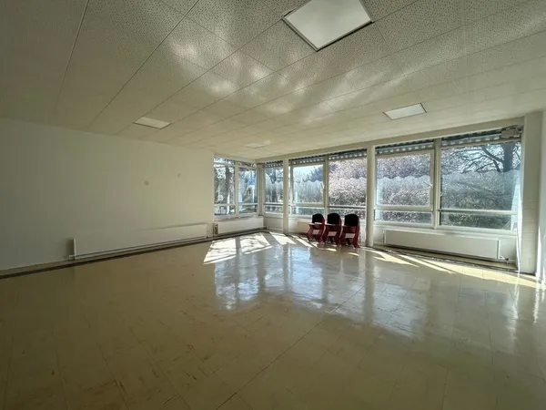 À louer - Local ou bureau 85 m² - Metz (Rez-de-chaussée)