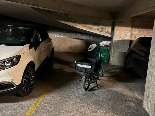 Emplacement parking sécurisé