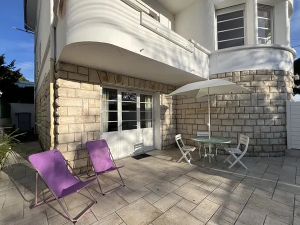 ROYAN - QUARTIER DU PARC - 150 M PLAGE - APPARTEMENT T3 avec