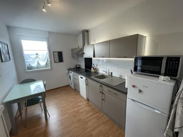 Joli T3 en parfait état avec parking et balcon