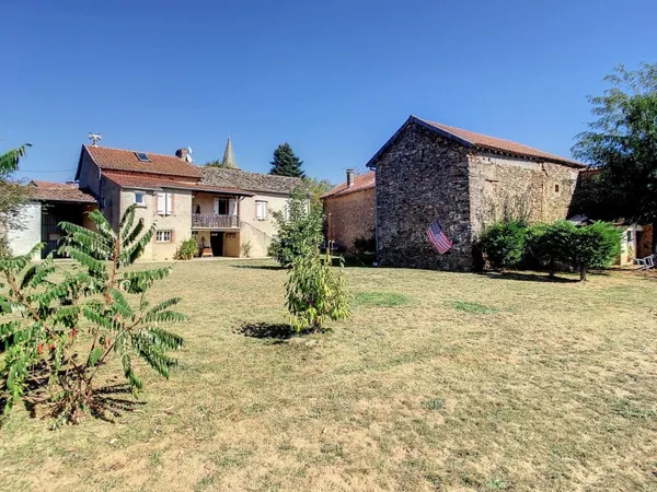 Ancien corps de ferme habitable