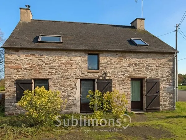 ? En exclusivité : Maison en pierre pleine de charme à 15 k