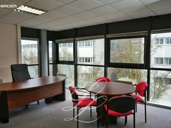 Bureaux 76 m² LE MANS