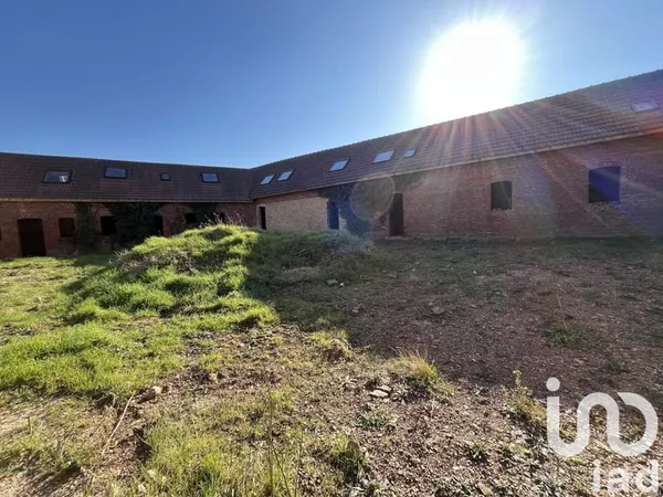 Bâtiment 606 m²