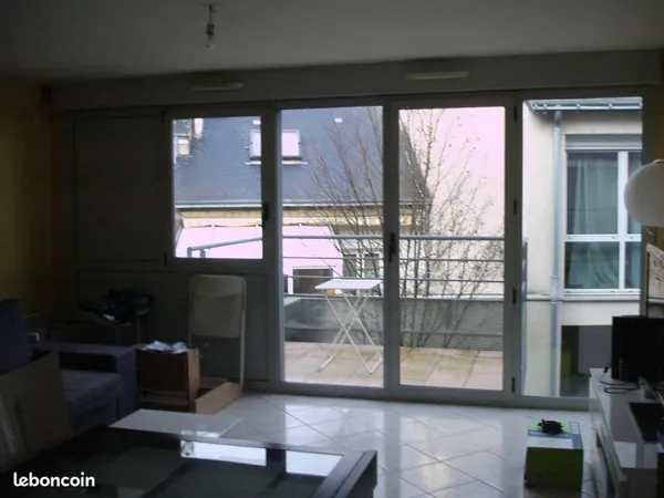 TOURS CENTRE,T2 de 46m2 résidence sécurisée+garage. Au 1er étage,avec terrasse chauffage électrique,