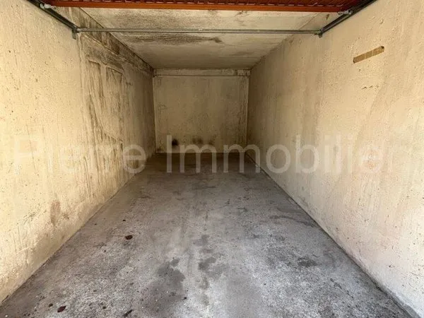Parking 16 m²