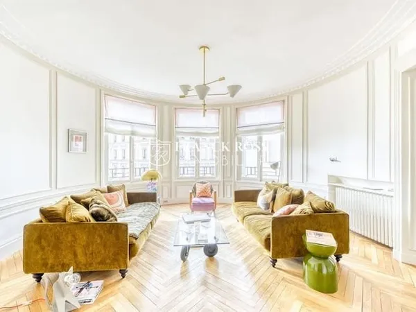 Appartement 6 pièces 144 m²