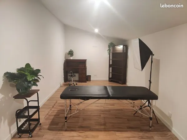 Salle dans salon de tatouage a Castelnaudary