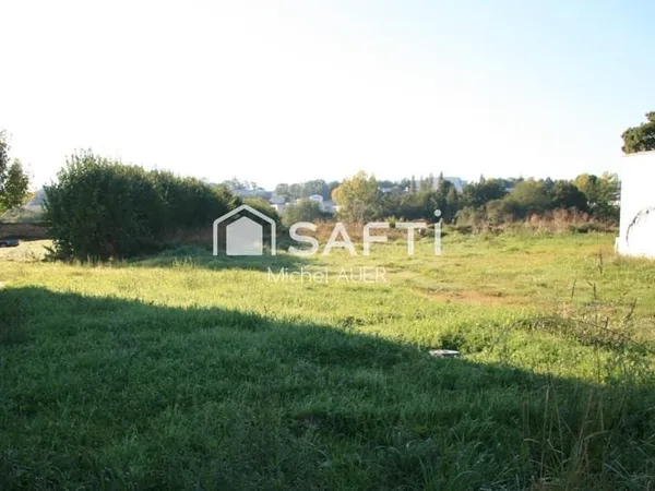 Terrain viabilisé 590 m² centre de Châteaubourg