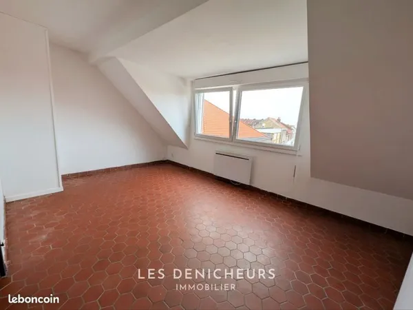 Studio 1 pièce 28 m²