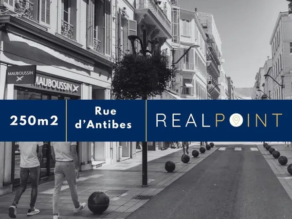 Local commercial 250 m²
