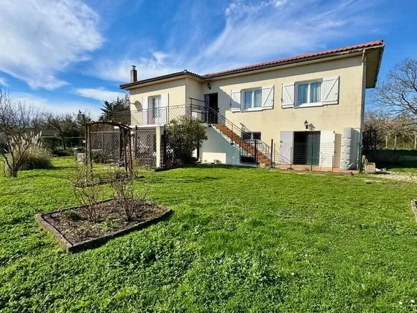 Maison 7 pièces 220 m²