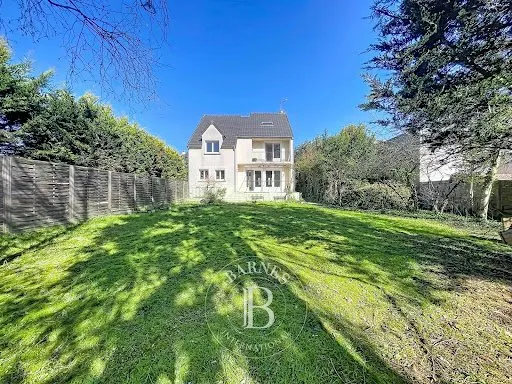 Maison 6 pièces 206 m²