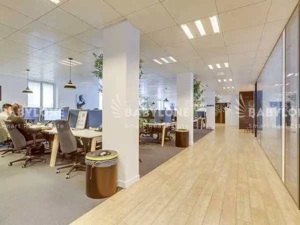 Bureaux 382 m²