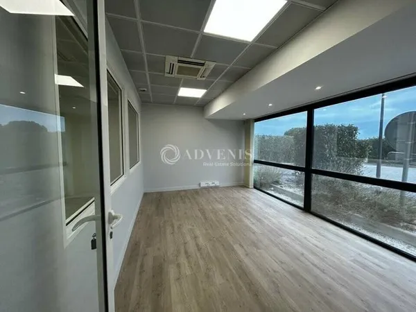 Bureaux 87 m²