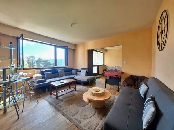 Golbey appartement F5 avec balcon
