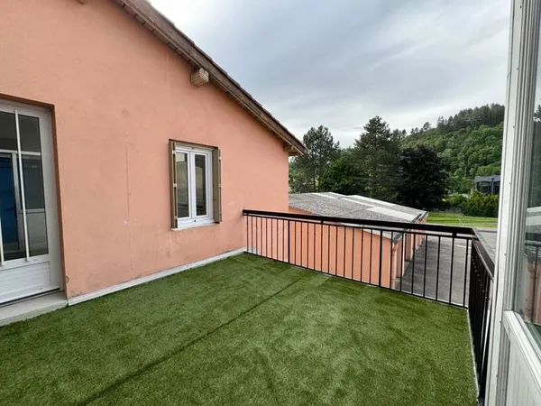 Appartement T3 avec terrasse