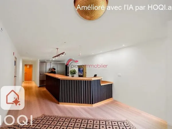 LOCAL 70 m2 avec petite terrasse