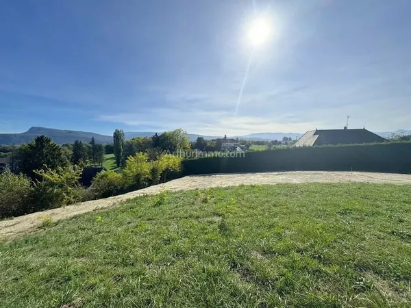 Terrain 818 m² - Les Avenières