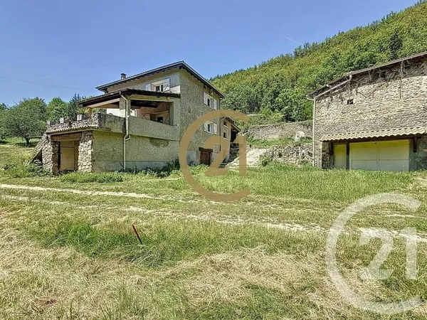 Maison 5 pièces 231 m²