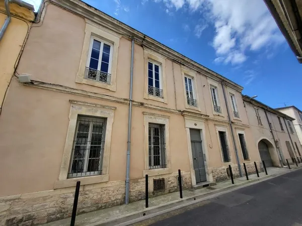 Immeuble, 19 pièces, Nîmes