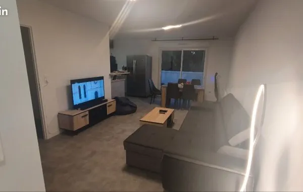 Dernier étage T3 63m² lumineux avec balcon + parking - Résidence récente 2021