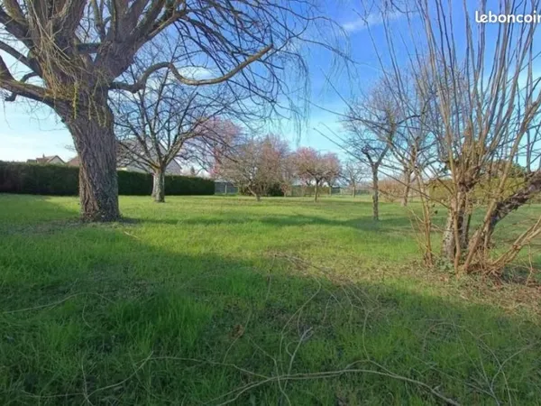 Terrain 626 m² Savonnières