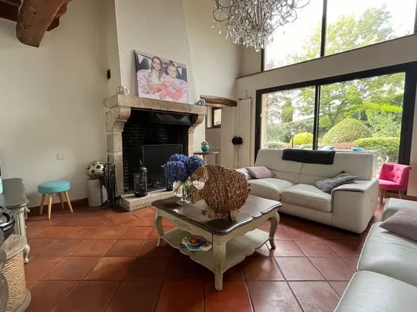 Maison 5 pièces 181 m²