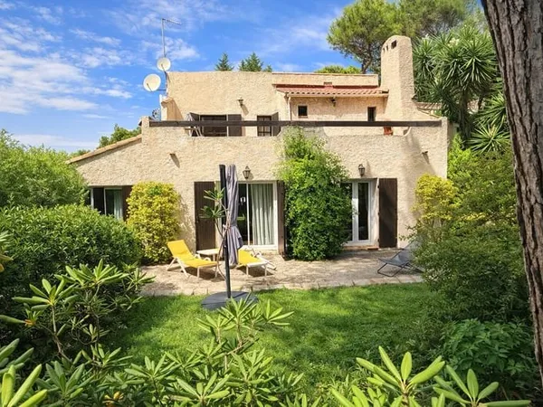 Maison familiale de caractère 107 m2 avec sous sol et terras