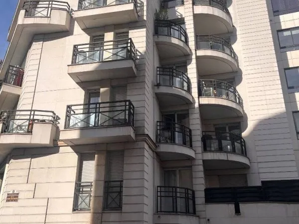 Stationnement Location Levallois-Perret   100€